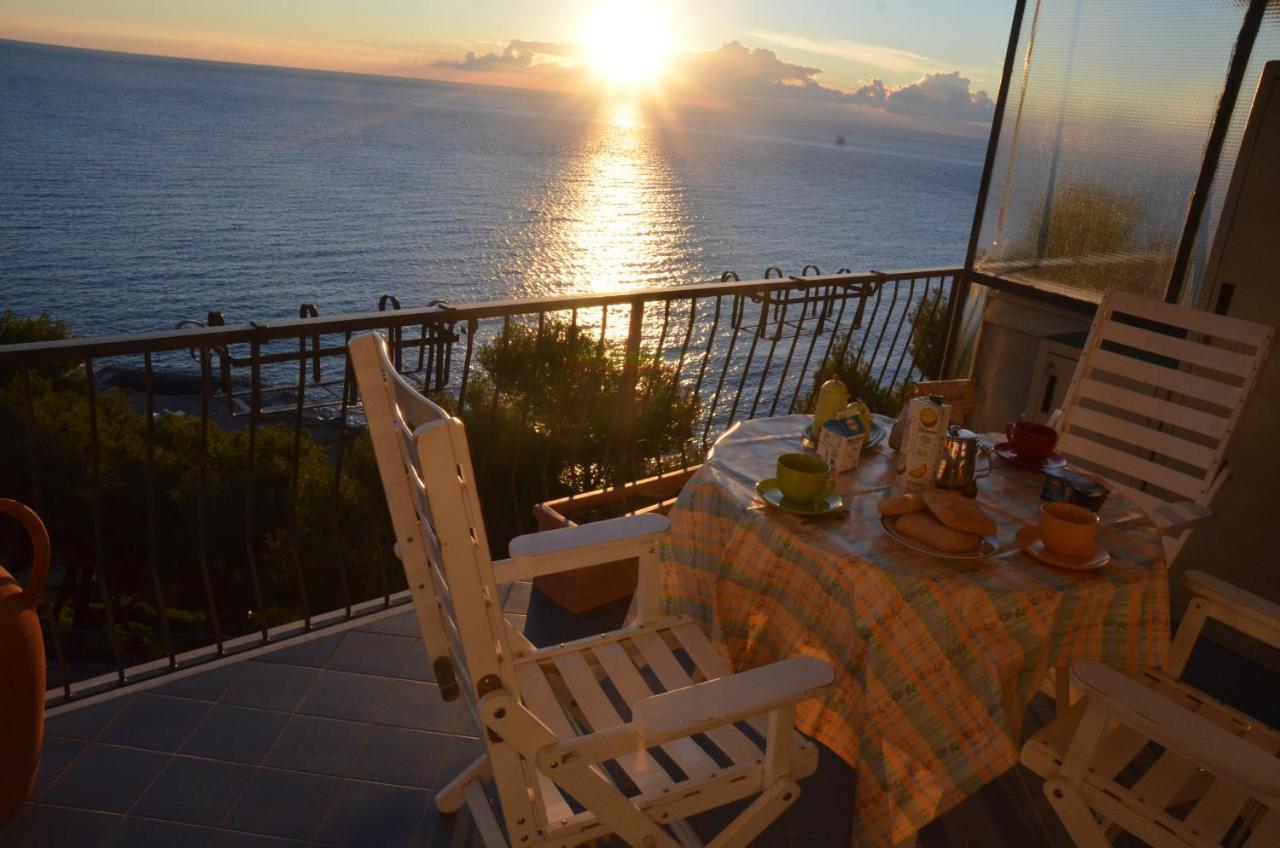 Ferienwohnung Rocce Di Capo Mimosa - Cervo Exterior foto